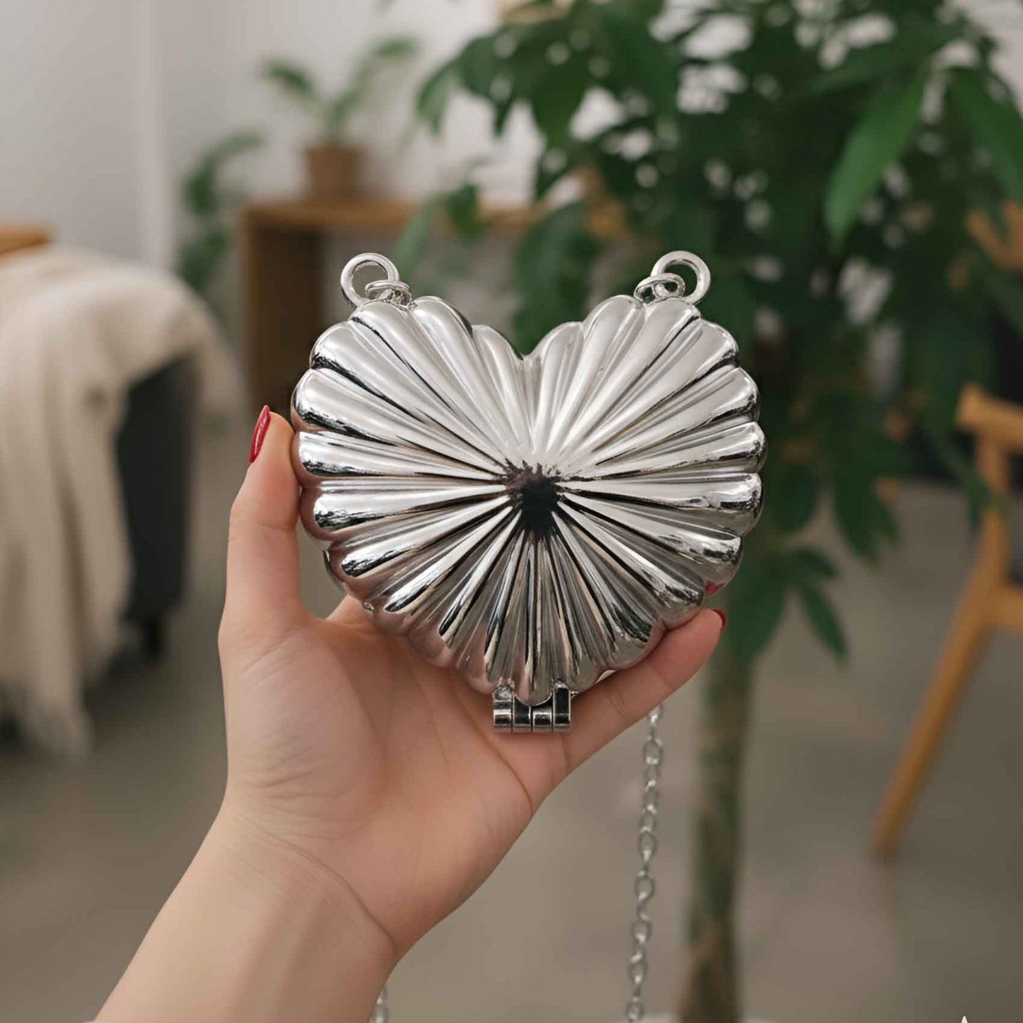 Mini Heart Clutch
