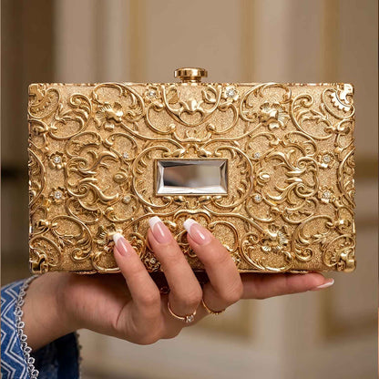 Zareen Clutch